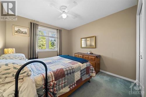 35 Caribou Avenue, Ottawa, ON - Indoor Photo Showing Bedroom