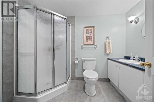 35 Caribou Avenue, Ottawa, ON - Indoor Photo Showing Bathroom