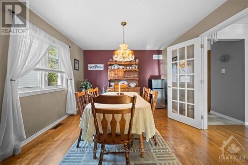 35 Caribou Avenue, Ottawa, ON - Indoor Photo Showing Dining Room