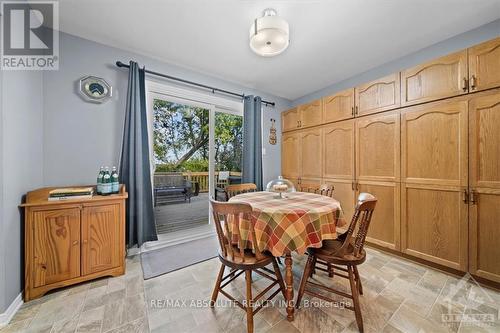 35 Caribou Avenue, Ottawa, ON - Indoor Photo Showing Dining Room