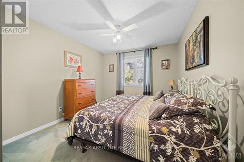 35 Caribou Avenue, Ottawa, ON - Indoor Photo Showing Bedroom