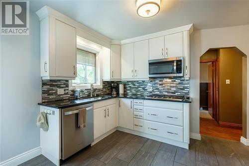 539 Prentice Avenue, Sarnia, ON - Indoor Photo Showing Kitchen With Double Sink