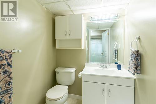 539 Prentice Avenue, Sarnia, ON - Indoor Photo Showing Bathroom