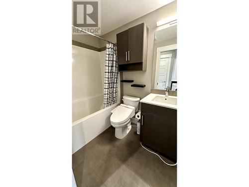 925 Leon Avenue Unit# 343, Kelowna, BC - Indoor Photo Showing Bathroom