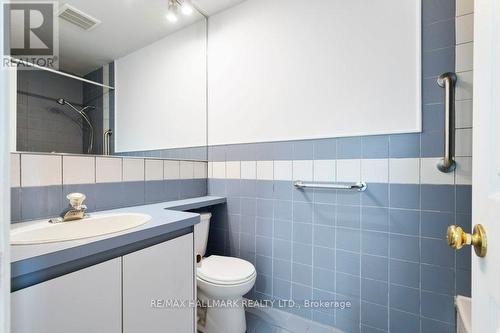 26 Whitman Street, Toronto, ON - Indoor Photo Showing Bathroom