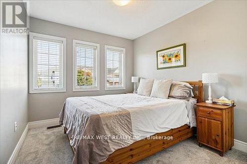 11 Dewell Crescent, Clarington, ON - Indoor Photo Showing Bedroom