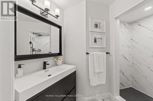 34 Bach Avenue, Whitby, ON - Indoor Photo Showing Bathroom