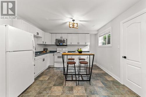 34 Bach Avenue, Whitby, ON - Indoor Photo Showing Kitchen