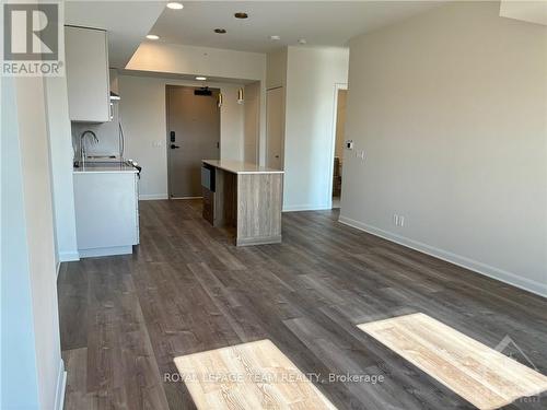 804 - 93 Norman Street, Ottawa, ON - Indoor Photo Showing Kitchen