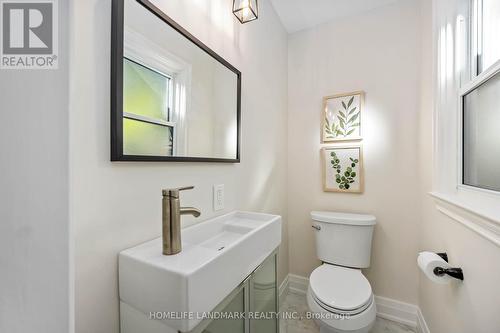 769 Sutherland Avenue, Newmarket, ON - Indoor Photo Showing Bathroom