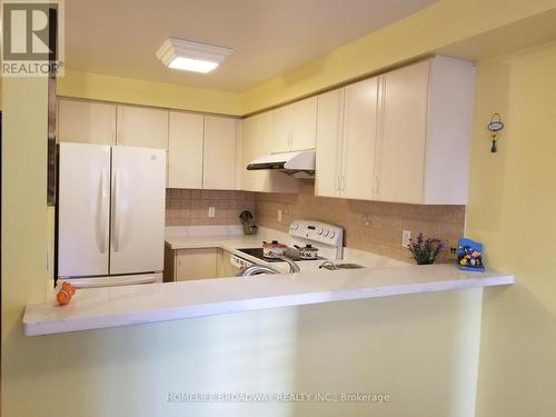 9091 Yonge Street, Richmond Hill, ON - Indoor Photo Showing Kitchen