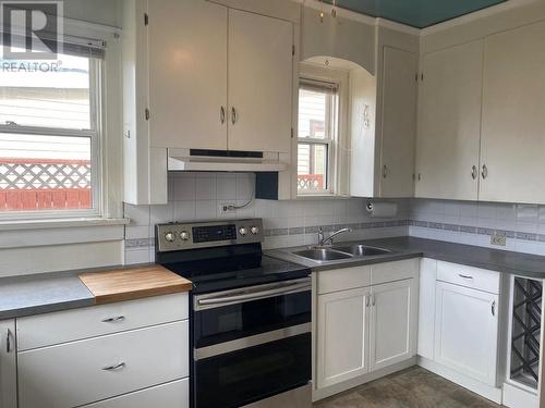 1345 Thom  Street, Trail, BC - Indoor Photo Showing Kitchen With Double Sink