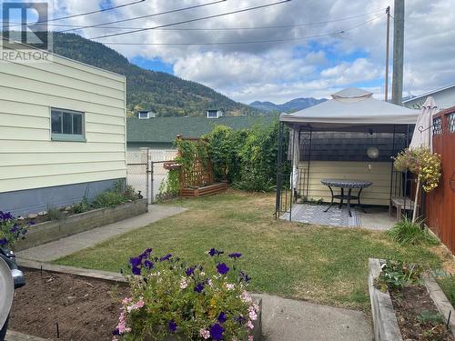 1345 Thom  Street, Trail, BC - Outdoor