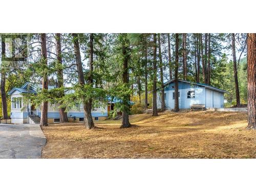 229 24Th  N Avenue, Creston, BC - Outdoor