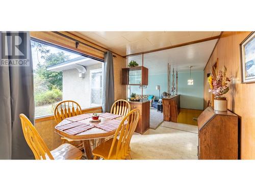 229 24Th  N Avenue, Creston, BC - Indoor Photo Showing Dining Room