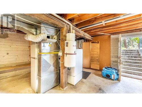 229 24Th  N Avenue, Creston, BC - Indoor Photo Showing Basement