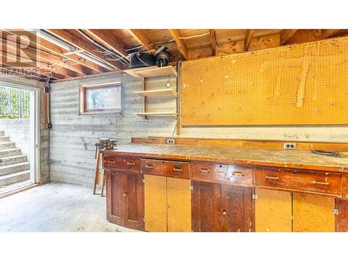 229 24Th  N Avenue, Creston, BC - Indoor Photo Showing Basement