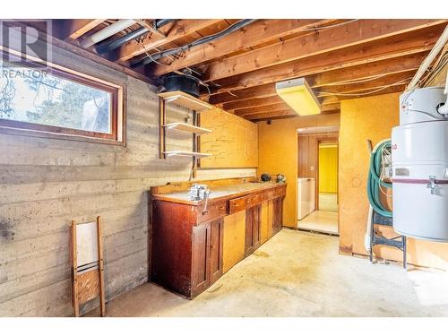 229 24Th  N Avenue, Creston, BC - Indoor Photo Showing Basement