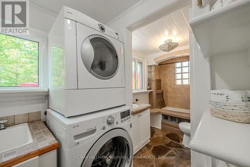 23 Pops Lane, Wasaga Beach, ON - Indoor Photo Showing Laundry Room