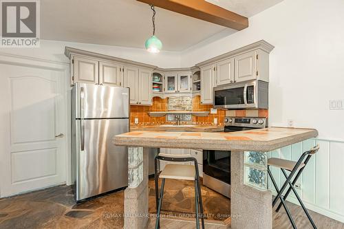 23 Pops Lane, Wasaga Beach, ON - Indoor Photo Showing Kitchen With Stainless Steel Kitchen