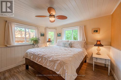 23 Pops Lane, Wasaga Beach, ON - Indoor Photo Showing Bedroom