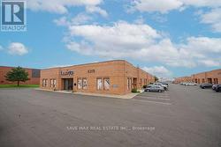 17 - 6315 SHAWSON DRIVE  Mississauga, ON L5T 1J2