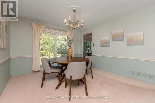 17 Holmes Drive, Caledon, ON - Indoor Photo Showing Dining Room