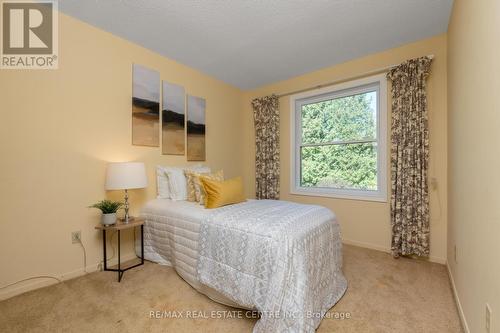 17 Holmes Drive, Caledon, ON - Indoor Photo Showing Bedroom