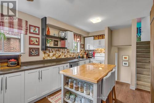 17 Newlyn Crescent, Brampton, ON - Indoor Photo Showing Kitchen With Double Sink