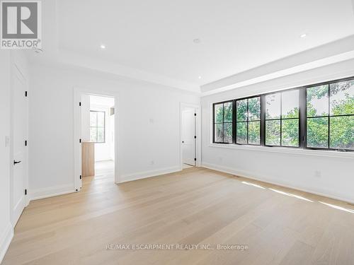 542 Warminster Drive, Oakville, ON - Indoor Photo Showing Other Room