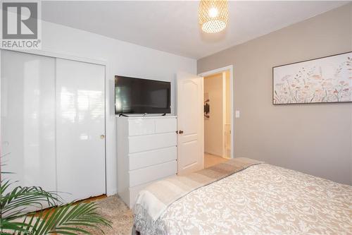 4509 Sussex Drive, Niagara Falls, ON - Indoor Photo Showing Bedroom