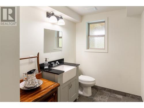 2078 Huckleberry Road, Kelowna, BC - Indoor Photo Showing Bathroom