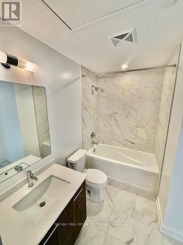 218 - 1440 Clarriage Court, Milton, ON - Indoor Photo Showing Bathroom