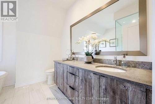 2189 Lillykin Street, Oakville, ON - Indoor Photo Showing Bathroom