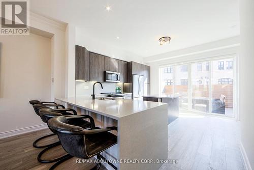 2189 Lillykin Street, Oakville, ON - Indoor Photo Showing Kitchen