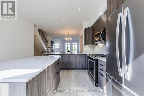 2189 Lillykin Street, Oakville, ON - Indoor Photo Showing Kitchen With Stainless Steel Kitchen With Upgraded Kitchen