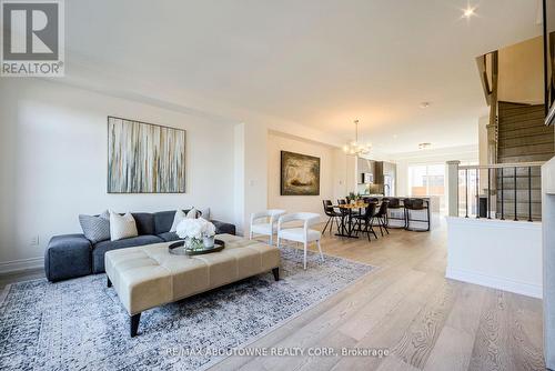 2189 Lillykin Street, Oakville, ON - Indoor Photo Showing Living Room