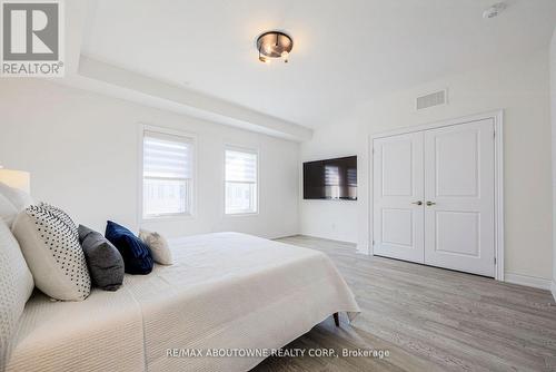 2189 Lillykin Street, Oakville, ON - Indoor Photo Showing Bedroom