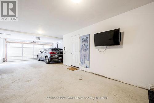 2189 Lillykin Street, Oakville, ON - Indoor Photo Showing Garage