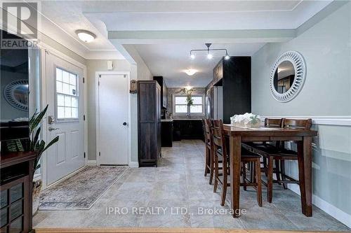 1352 Fisher Avenue, Burlington, ON - Indoor Photo Showing Dining Room