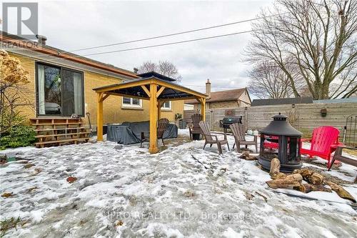 1352 Fisher Avenue, Burlington, ON - Outdoor