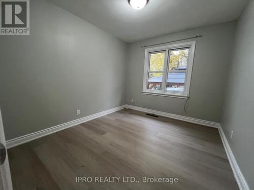 1352 Fisher Avenue, Burlington, ON - Indoor Photo Showing Other Room