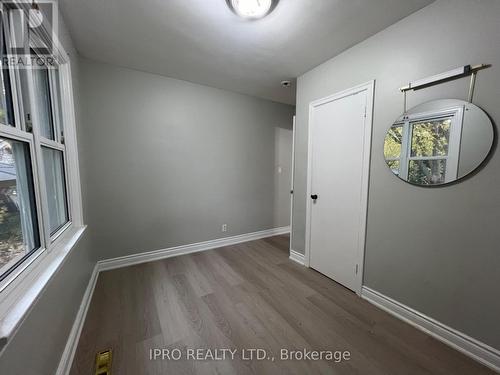 1352 Fisher Avenue, Burlington, ON - Indoor Photo Showing Other Room