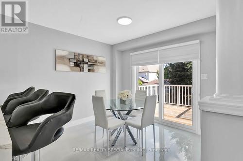 92 Pebblecreek Drive, Kitchener, ON - Indoor Photo Showing Dining Room