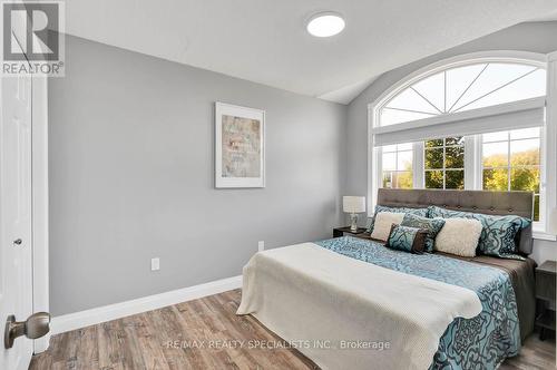 92 Pebblecreek Drive, Kitchener, ON - Indoor Photo Showing Bedroom