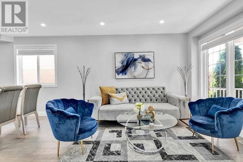 92 Pebblecreek Drive, Kitchener, ON - Indoor Photo Showing Living Room