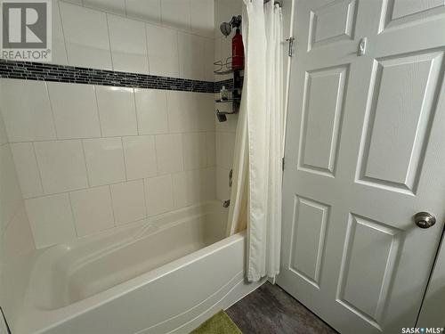 204 Beaver Street, Air Ronge, SK - Indoor Photo Showing Bathroom