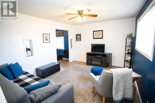 147 Turner Ave, Sault Ste. Marie, ON - Indoor Photo Showing Living Room