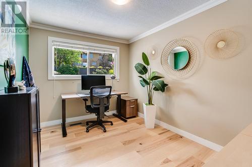 431 Okaview Road, Kelowna, BC - Indoor Photo Showing Office