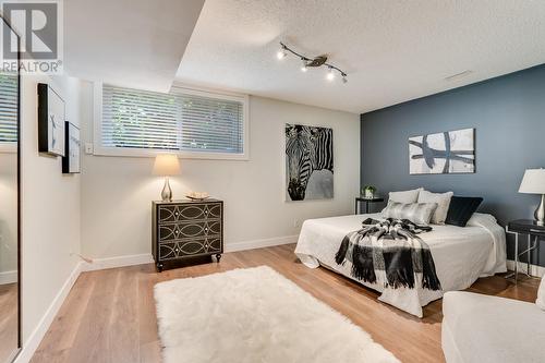 431 Okaview Road, Kelowna, BC - Indoor Photo Showing Bedroom